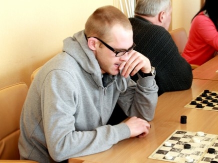 Rīgā noslēdzies 2017. gada čempionāta fināls 64 lauciņu dambretē. Par pieckārtēju Latvijas čempionu kļuva baušķenieks Mārtiņš Junkurēns.
Autors: No arhīva.