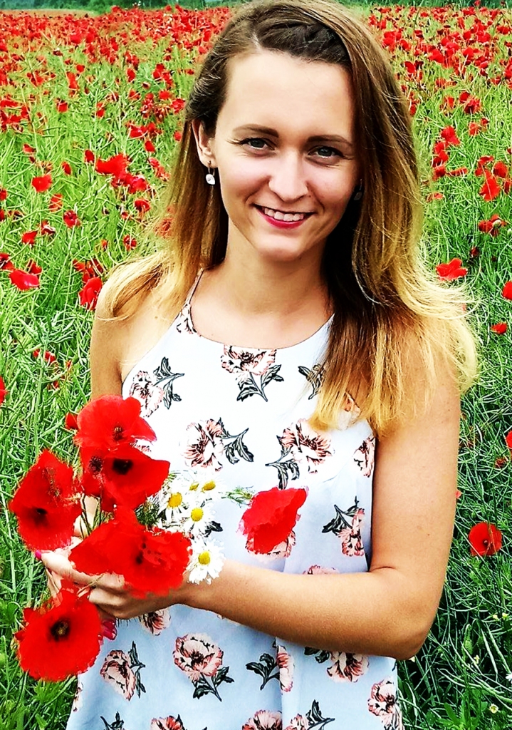 EDĪTE ZELTIŅA.
Autors: no albuma