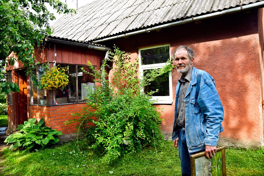 Mārtiņš Karašnieks no Rīgas puikas kļuvis par kārtīgu un prasmīgu ģimenes lauku sētas saimnieku.
Autors: Ivars Bogdanovs