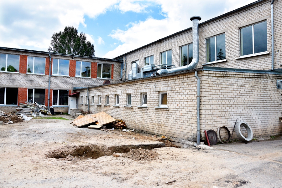 Vecumnieku vidusskolas sporta zāles siltināšana ļaus pabeigt zāles rekonstrukcijas darbus pilnībā.
Autors: Ivars Bogdanovs