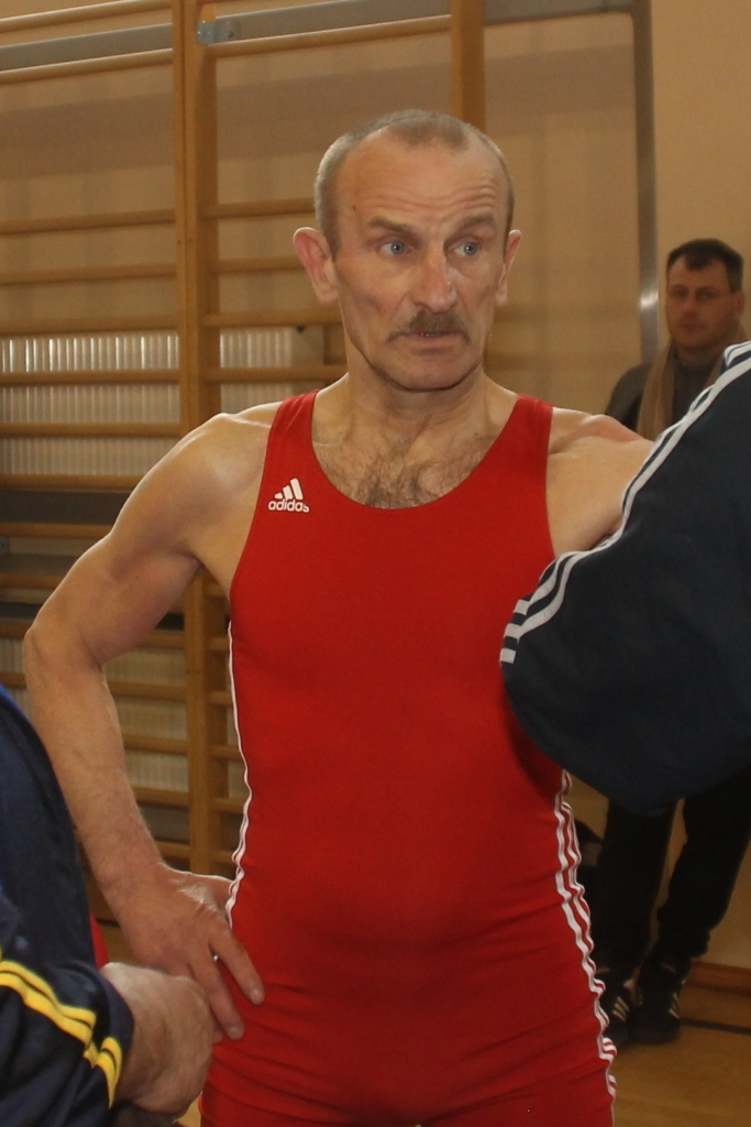 Vecmeistars Mihails Jepiševs, kuram jau pāri 65 gadiem, aizvadīja piecas cīņas, iegūstot ceturto vietu savā svara kategorijā.
Autors: No albuma.