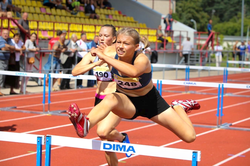 Amanda Savicka veiksmīgi noslēdza vasaras vieglatlētikas sezonu – divas sudraba un viena bronzas godalga.