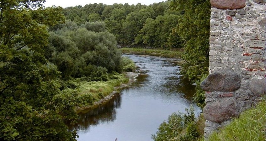 Mēmele kā robežupe sniedz iespēju apmeklēt skaistas vietas Latvijā un Lietuvā.
Autors: No albuma.