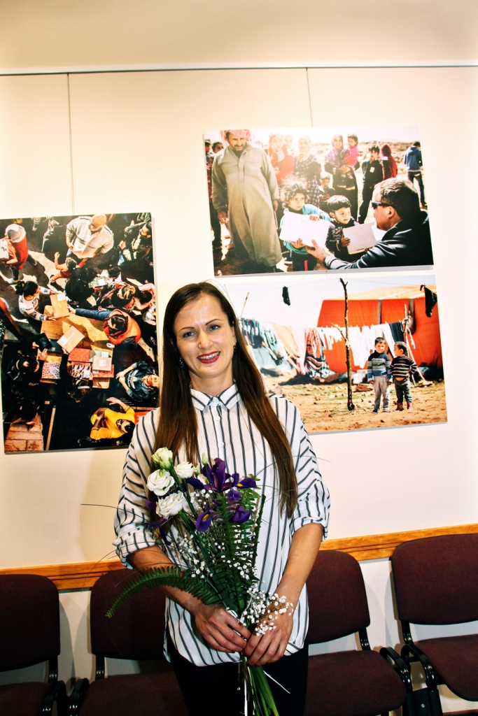 Ceļojošo izstādi uz Bauskas kultūras centru atvedusi kuratore Līva Eglīte.
Autors: Uldis Varnevičs