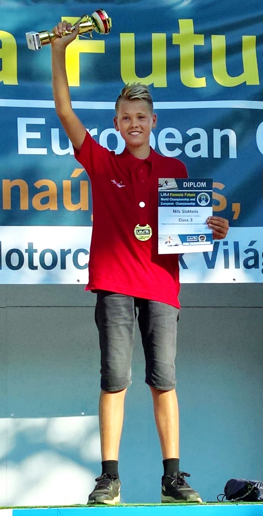 Baušķenieks Nils Slakteris izcīna čempiona titulu.
Autors: no komandas albuma