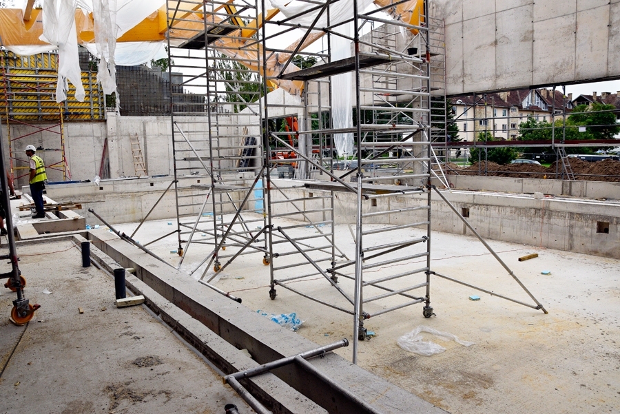 Topošā baseina pamatkonstrukcijas ir gandrīz gatavas – drīz sāksies apdares darbi.
Autors: Ivars Bogdanovs