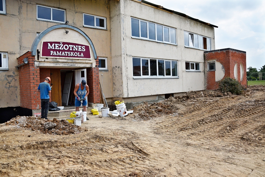 Mežotnes pamatskolas pārbūvē šogad ieguldīs vairāk nekā pusmiljonu eiro.
Autors: Ivars Bogdanovs