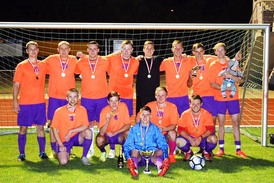 Iecavas novada 7×7 futbola čempionāta 2017. gada uzvarētāja – «Sesavas» vienība.
Autors: no spēļu organizatoru albuma