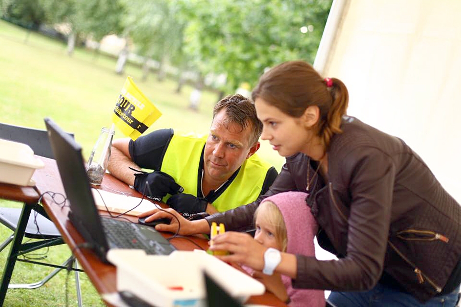 Autors: no rīkotāju albuma