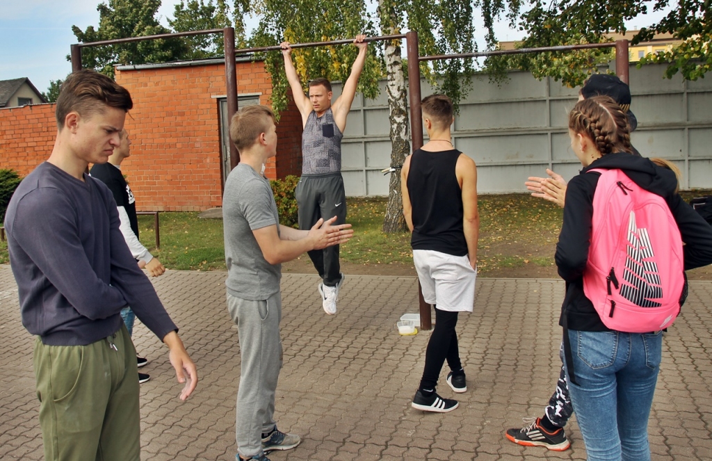 Bauskas stadionā uz Spēka dienas pasākumu pārsvarā pulcējās jaunieši, kas trenējas spēka sporta veidos.
Autors: Uldis Varnevičs