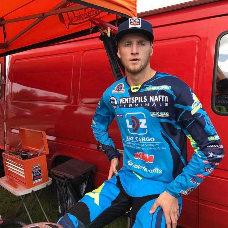 Kristers Drevinskis startē Latvijas motokrosa izlasē.
Autors: no K. Drevinska albuma