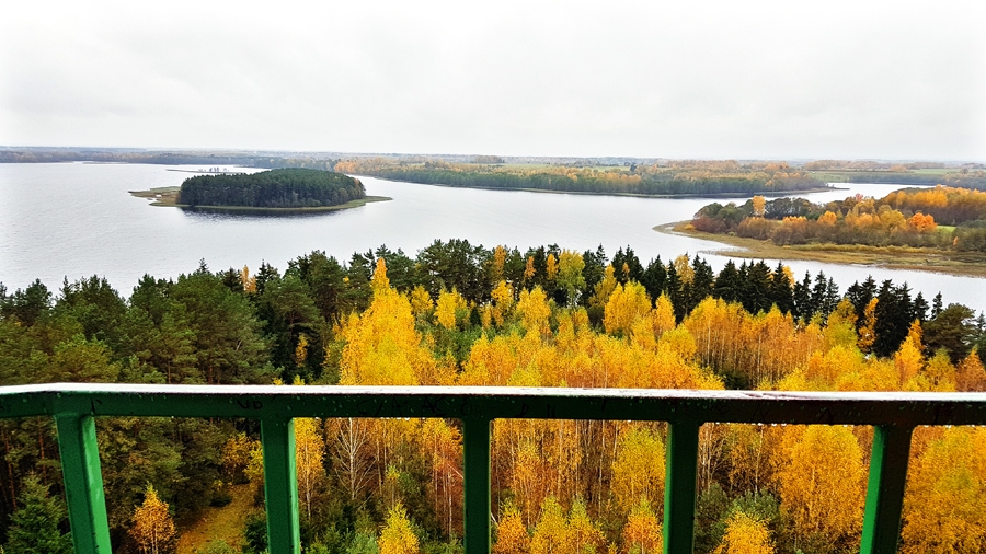 Skats, kas paveras no 36 metru augstā skatu torņa Sartu ezera krastā.
Autors: no ceļotāju albuma