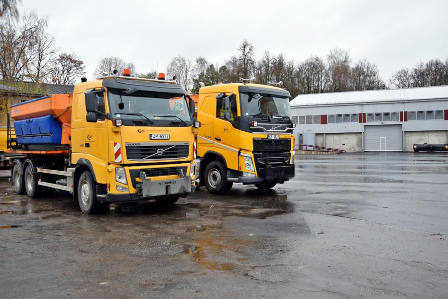 Valsts akciju sabiedrības «Latvijas Autoceļu uzturētājs» tehnika ir sagatavota darbam ziemā.
Autors: Ivars Bogdanovs