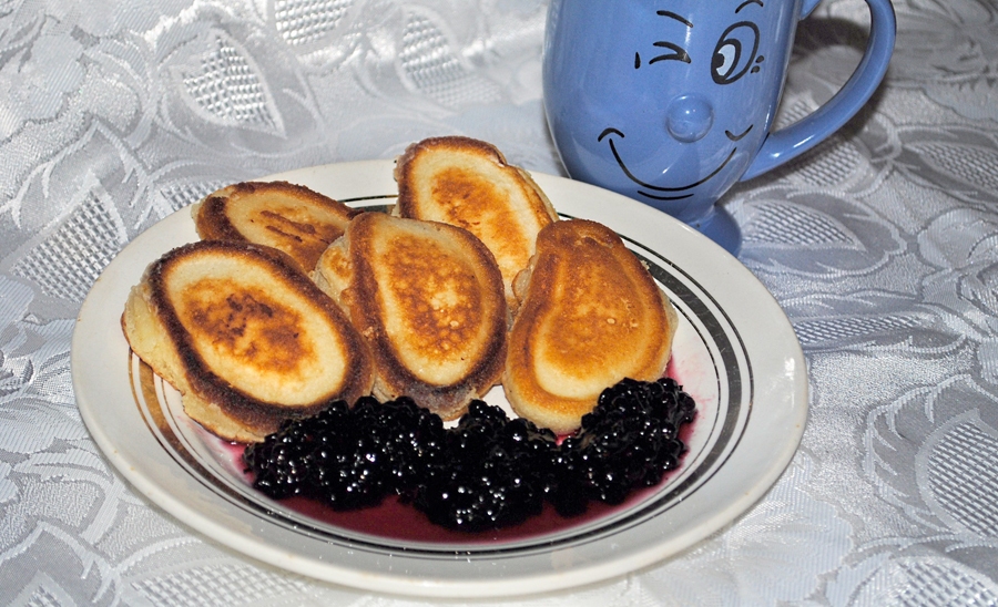 Plānās pankūkas var izmantot kā tortes kārtas.
Autors: Sarmīte Ozola