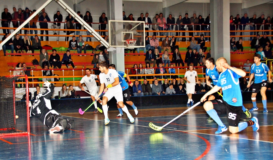 Florbola kluba «Bauska» uzbrukuma jauda šoreiz bija nepietiekama, lai kompensētu aizsardzības kļūdas.
Autors: Uldis Varnevičs