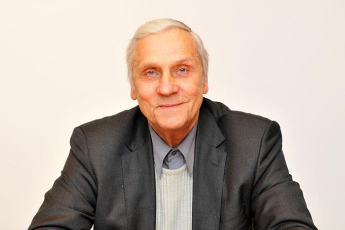 Mazo lauksaimnieku būvniecības mācību pēdējās dienas nodarbības Bārbelē otrdien, 28. novembrī, vadīs būvinženieris, inženierzinātņu doktors Juris Biršs.
Autors: abc.lv