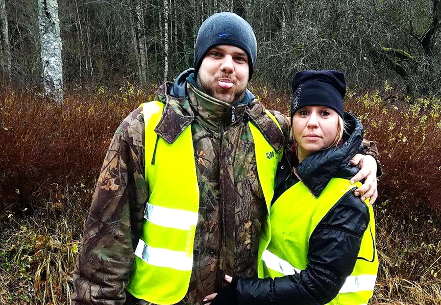 Evija Kociņa medībās piedalījās pirmo reizi. Viņai blakus mednieks Jānis Jankovskis.
Autors: no personiskā albuma