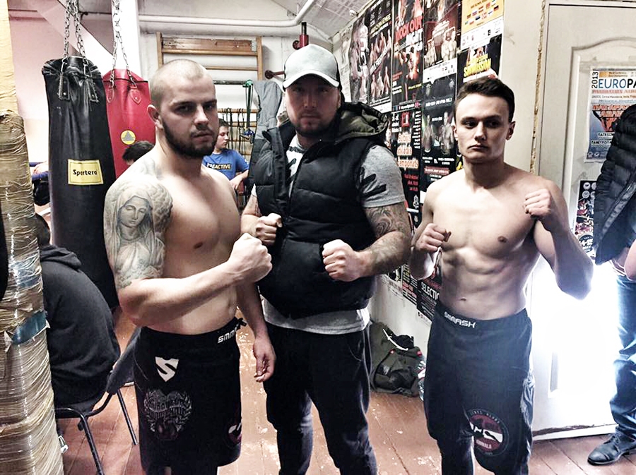 Sportisti Juris Ručkanovs (no kreisās), Edgars Lipskijs un Aigars Bukarts – «MMA Jūrmala» cīņas kluba pārstāvji.
Autors: no kluba albuma.