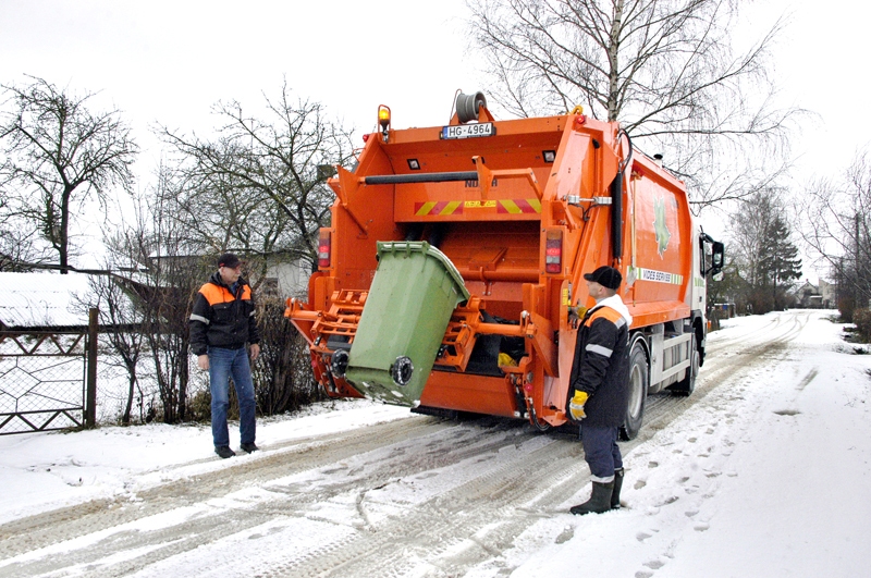 Atkritumu izvešanas maksu pašvaldības uzņēmums paaugstinās līdz 19,13 eiro par m3 2018. gadā.
Autors: no «Bauskas Dzīves» arhīva