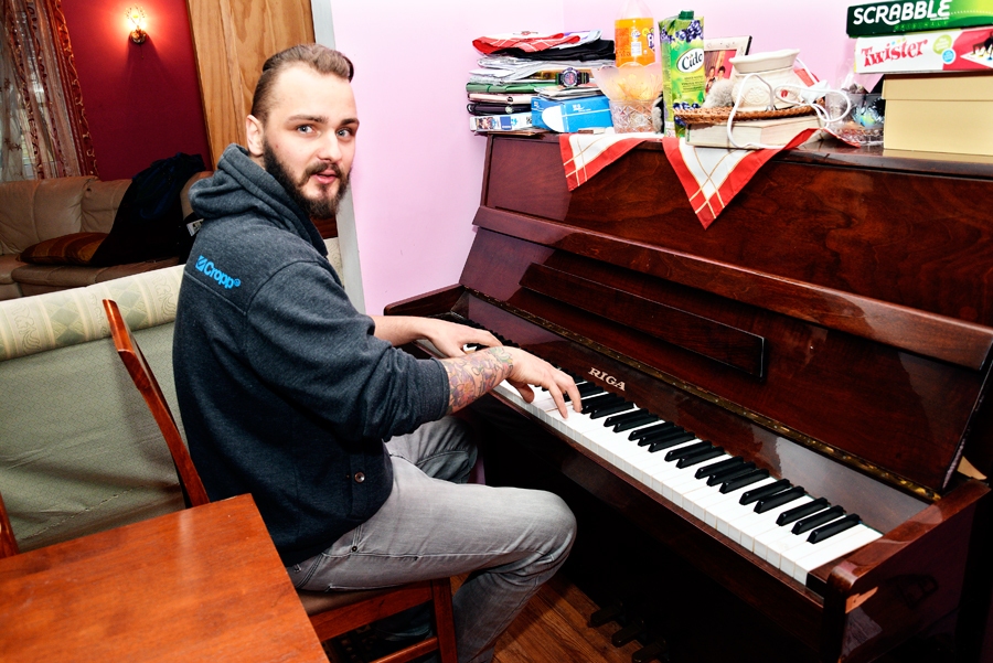 Skaistkalnietis Reinis Salmiņš ciemā jūtas kā mājās, īpaši izbaudot vasaras laiku un lauku klusumu.
Autors: Ivars Bogdanovs