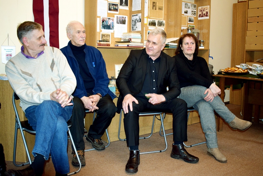 Barikāžu laiku atceras Pēteris Lungevičs (no kreisās), Alvis Vītols, Jānis Beķeris un Māra Beķere.
Autors: Žanna Zālīte