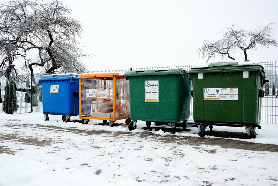 SIA «Ragn-Sells» ir jauni īpašnieki, bet Rundāles un Vecumnieku novada iedzīvotājiem atkritumu apsaimniekošanā pārmaiņu pašlaik nebūšot.
Autors: Ivars Bogdanovs