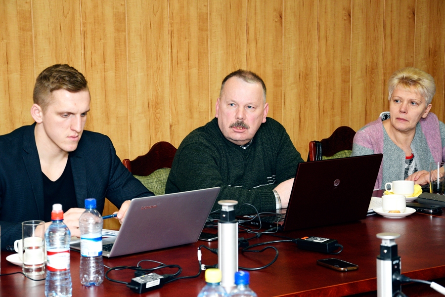 Māris Āķis (centrā) balsojumā par budžetu bija pievienojis atšķirīgu viedokli.
Autors: Ivars Bogdanovs