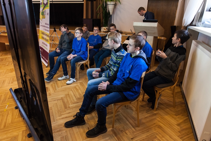 Mirkļi no skolēnu sacensībām «Gribu būt mobils» Bauskas Valsts ģimnāzijā šonedēļ.
Autors: Ģirts Donerblics