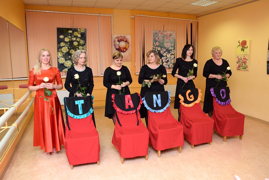 «Stellas» aktrises pēc izrādes «Dzīves tango» Rundālē.
Autors: Ivars Bogdanovs