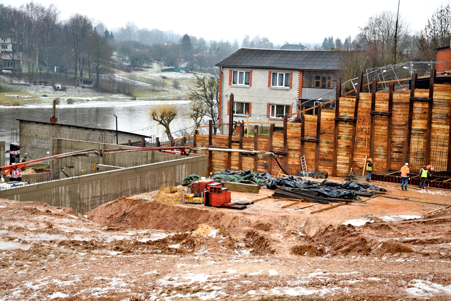 Finansiāli ietilpīgākais objekts šogad ir sporta halle Mūsas krastā līdzās pilsētas stadionam.
Autors: Ivars Bogdanovs