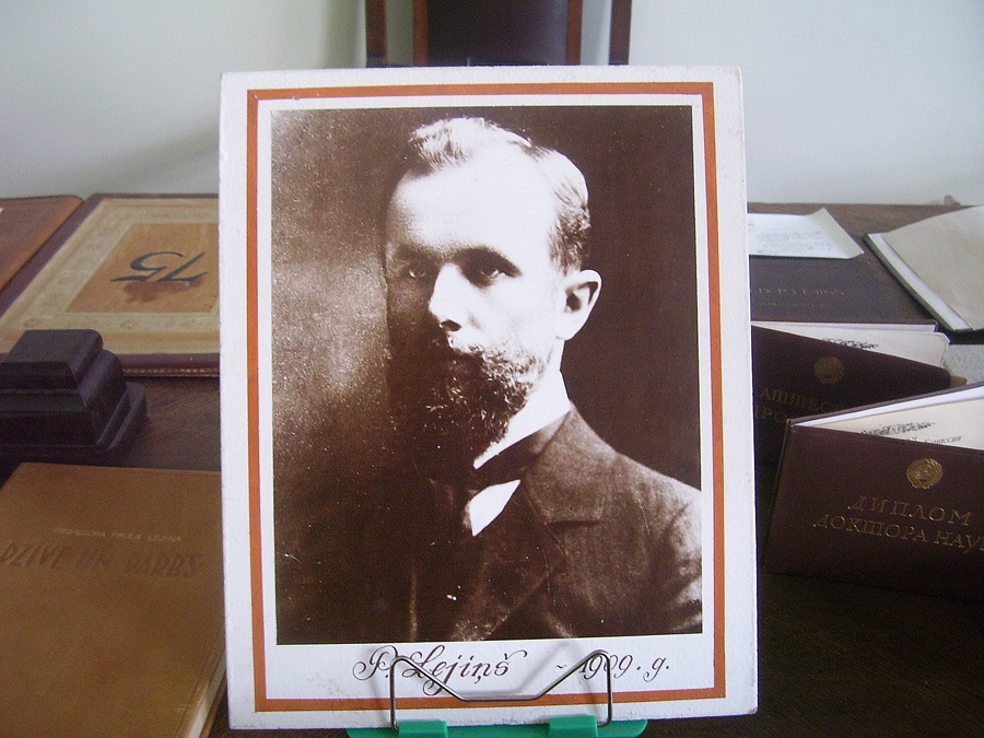 Paula Lejiņa portrets Saulaines skolas muzeja ekspozīcijā.
Autors: Marina Kazanceva