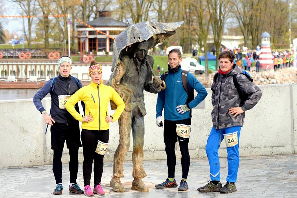 «Neo Vimba» vienība Jelgavā tūrisma sacensībās.
Autors: no V. Vaisjuna albuma.