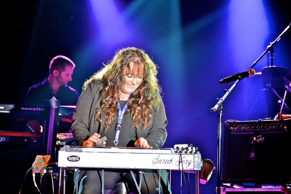 Starptautiskais kantrimūzikas festivāls «Bauska Country» šogad norisināsies 13.jūlijā un 14.jūlijā Bauskas pilskalna estrādē un galvenā māksliniece jubilejas festivālā būs kantri pasaules leģenda Sāra Džorija no Lielbritānijas.
Autors: www.sarahjory.co.uk