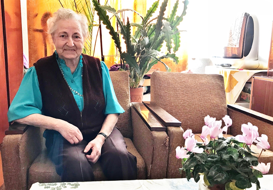 Minna Manuša gaida pavasari, kad zaļos koki, ikrīta putnu dziesmas kļūs bagātīgākas un saules stari sildīs siltāk.
Autors: Artūrs Dulbe