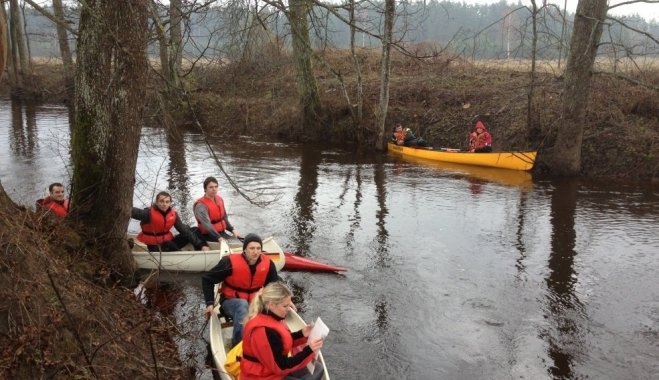 Privātpersonas attīsta ūdens tūrismu Misas upē.