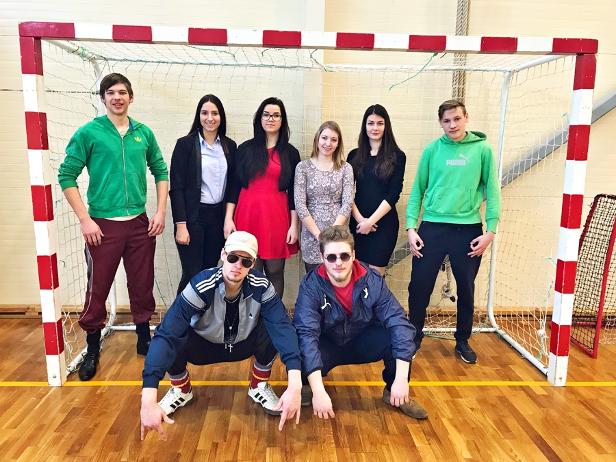 Klases puiši audzinātājai un citiem sagādāja pārsteigumu – fotografēšanās dienā uz skolu atnāca, saģērbušies treniņtērpos.
Autors: Artūrs Dulbe