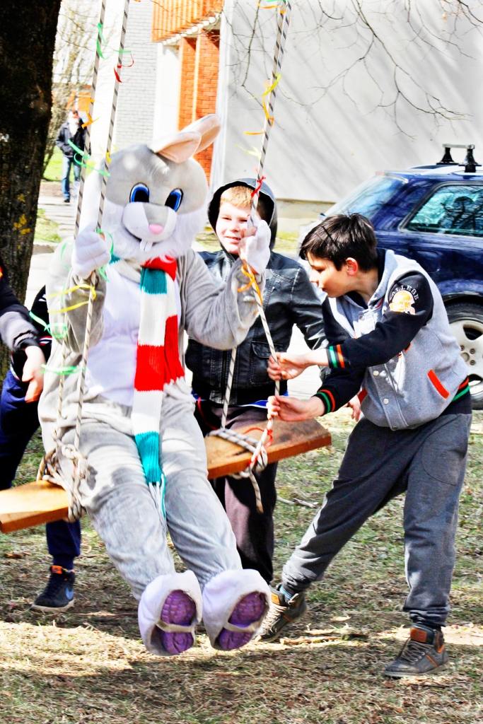 Vecumnieku novada Misā Lieldienu zaķis viesojās un vietējos bērnus iepriecināja pērn. Vai pēc tādas šūpošanas garausis nāks ciemos arī šopavasar?
Autors: Alise Dreimane