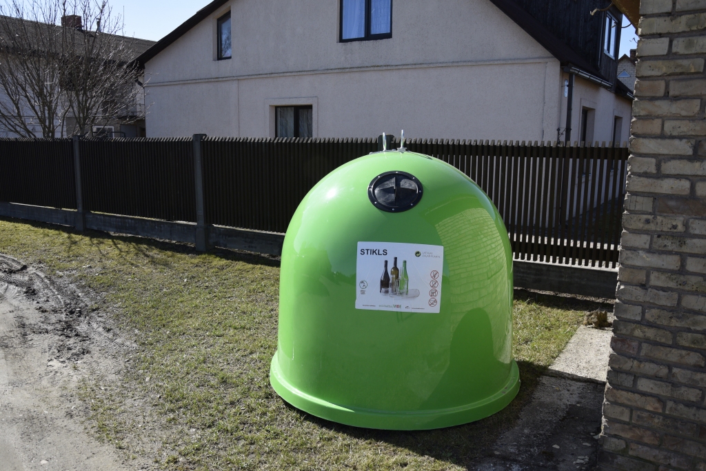 Stikla taras savākšanas punkts Iecavā, Baldones ielā.
Autors: Ivars Bogdanovs