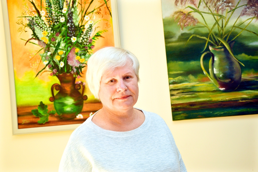 Dace Okolovska glezno tikai trīs gadus, bet viņa jau ir sarīkojusi divas personālizstādes.
Autors: Ivars Bogdanovs