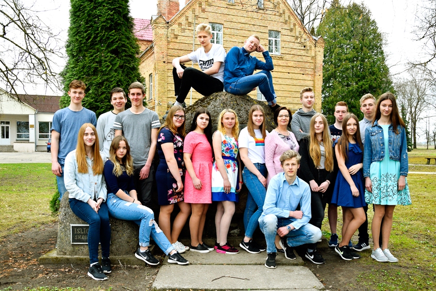 Īslīces vidusskolas 9.a klase.
Autors: Ivars Bogdanovs