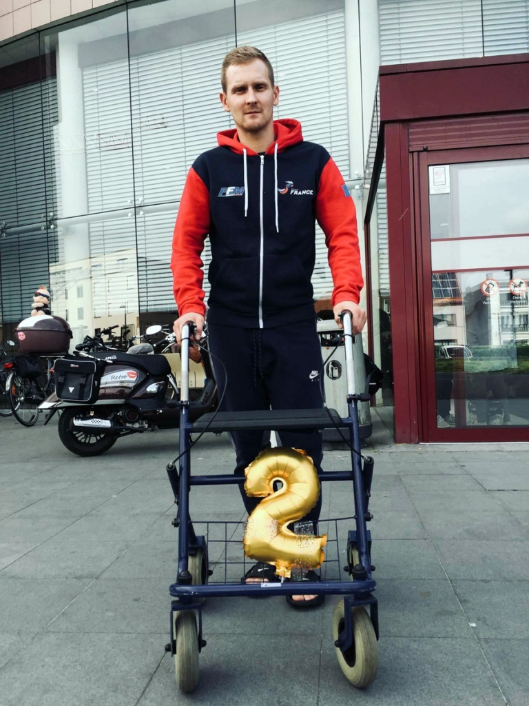 Elvijs Mucenieks ārstēšanos turpinās mājas apstākļos.
Autors: no «X99/Slīterāni» albuma