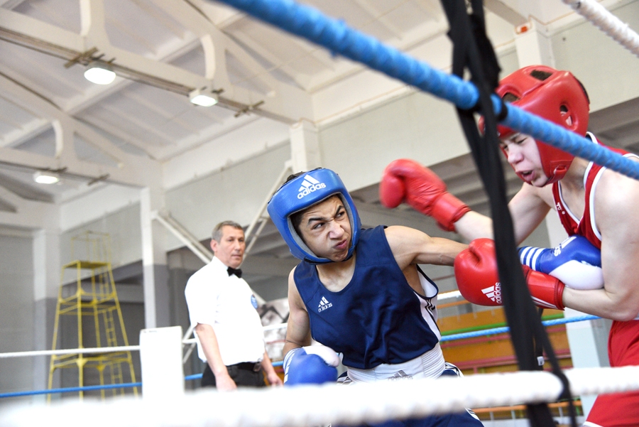 Edgars Kozlovskis (no kreisās) savā cīņā bija pārāks par Kristapu Lejnieku no Rīgas.
Autors: Uldis Varnevičs