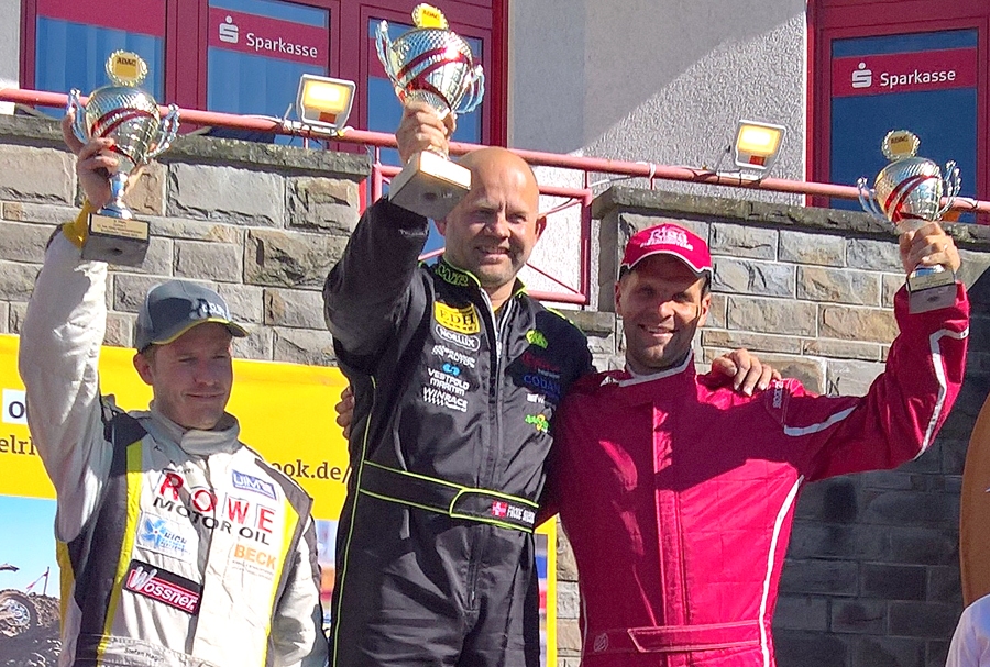 Uvis Slakteris (no labās) ūdensmotosporta sezonu sāka ar trešo vietu Vācijā.
Autors: Publicitātes foto