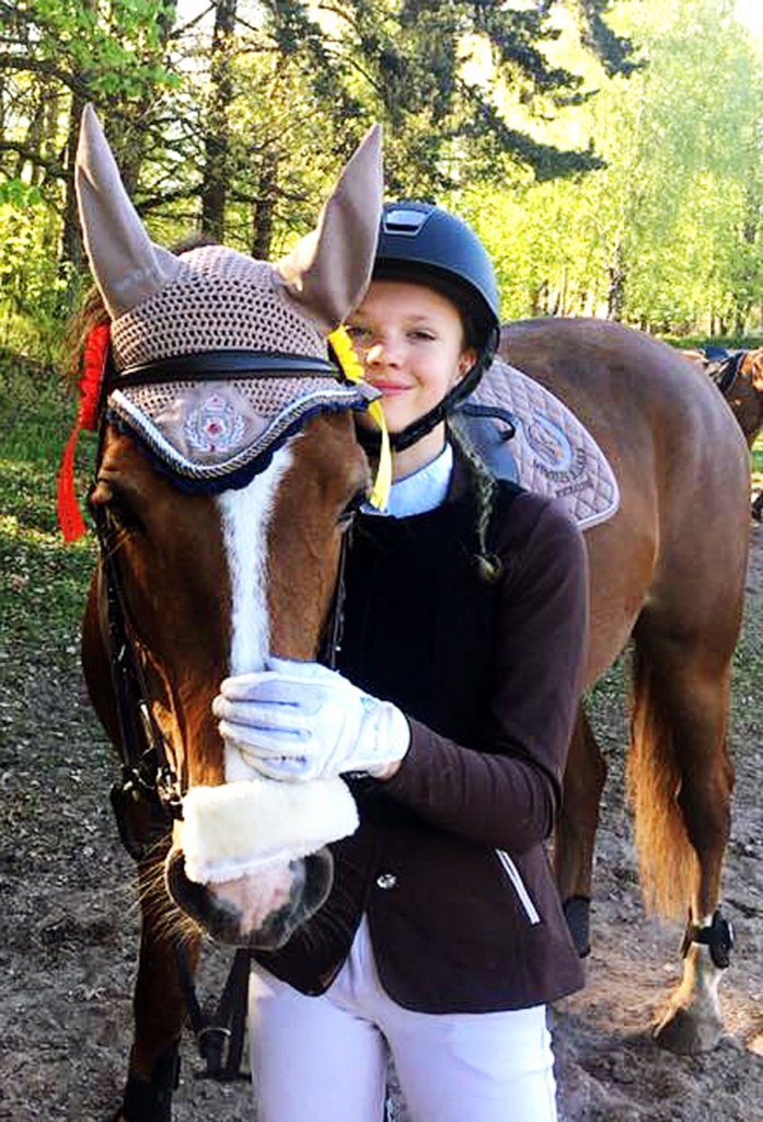 Nikola Marčenkova ar Dancing Grace izcīnīja divas rozetes.
Autors: no kluba albuma