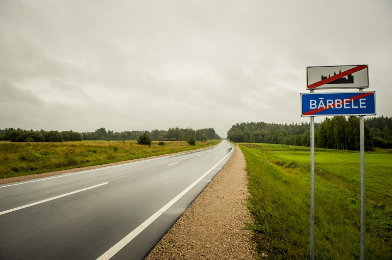 Kategorijā «Autoceļu pārbūve» trešā vieta piešķirta SIA «Igate» par autoceļa no Bārbeles līdz Lietuvas robežai pārbūvi.
Autors: lvceli.lv