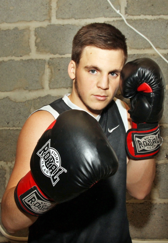 Emīls Špīss Latvijas čempionātā boksā pieaugušajiem izcīnīja sudraba medaļu.
Autors: no «Bauskas Dzīves» arhīva