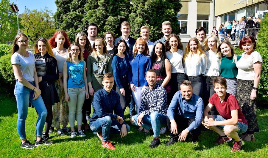 Bauskas Valsts ģimnāzijas 12.c klase.
Autors: Ivars Bogdanovs