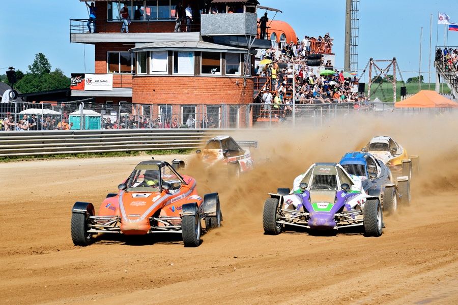 Ervīnam Grencim tā arī neizdevās apsteigt sportistu no Nīderlandes. Valmierietis finišēja otrais.
Autors: Ivars Bogdanovs