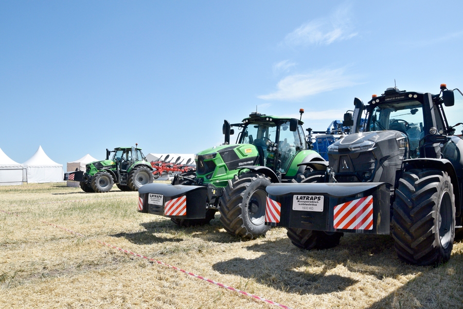 Lieljaudas lauksaimniecības tehnika gatava skatei.
Autors: Ivars Bogdanovs