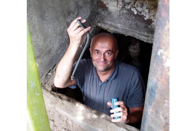 Mihails Pupiņš, bioloģijas zinātņu doktors un sertificēts dabas aizsardzības eksperts rāpuļu un abinieku sugu jomā, ieteic: «Zalktis ir Latvijas tradicionālā čūska, uz ID kartēm ir zalkša zīme. Jāpriecājas, ka pie tevis dzīvo tik forša čūska, kas nav indīga.»
Autors: no M. Pupiņa arhīva